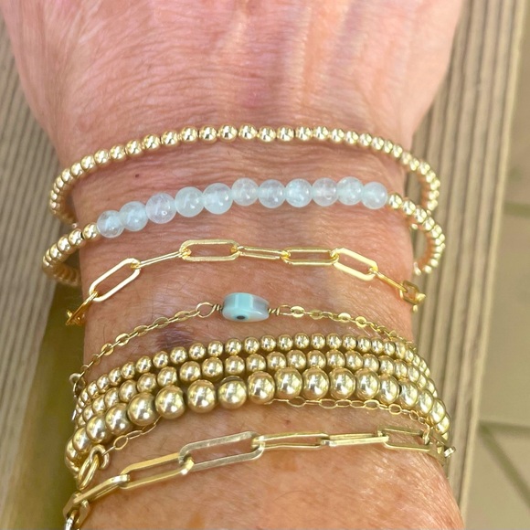 4mm handmade 14k gold filled bead stretch bracelet - Picture 6 of 8